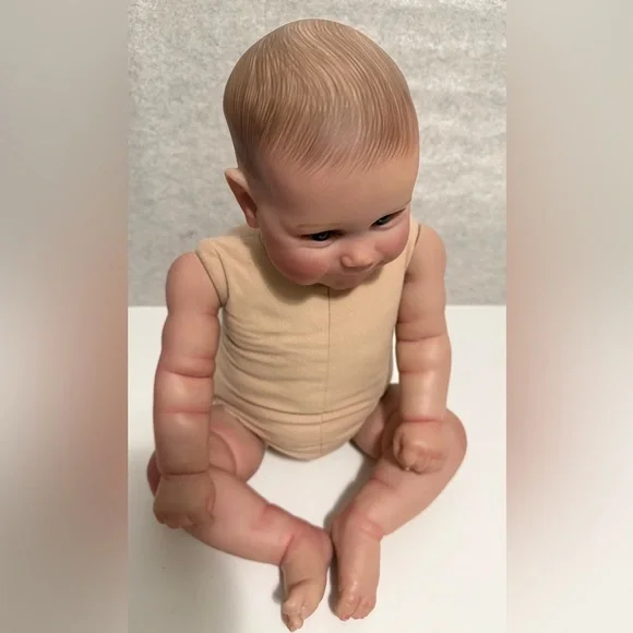 20โ Realistic Baby Twins - Silicone and cloth - Picture 5 of 16